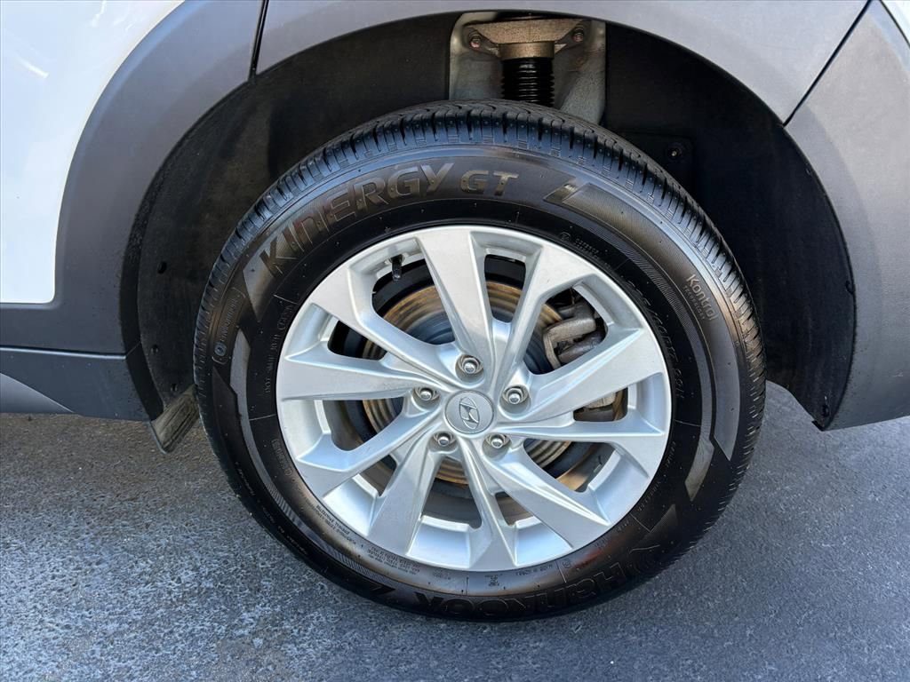 Used 2019 Hyundai Tucson SE w/ Cargo Package image 26