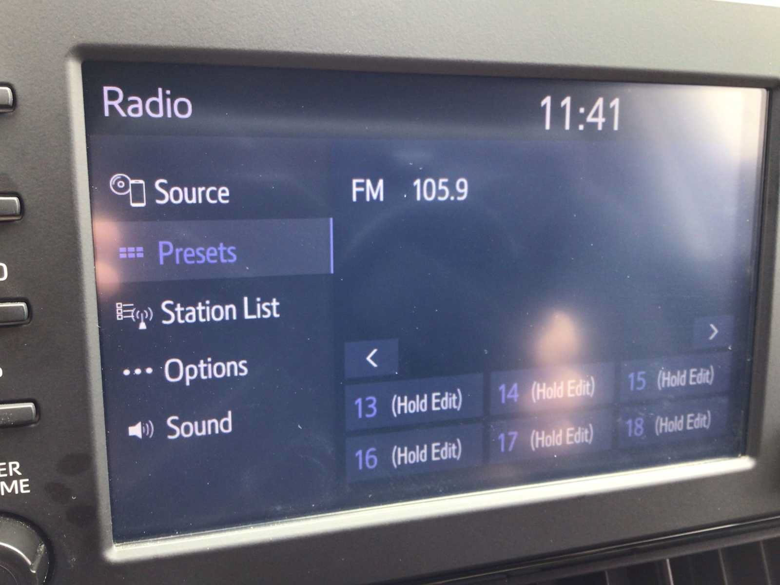 Used 2022 Toyota RAV4 XLE FWD image 17