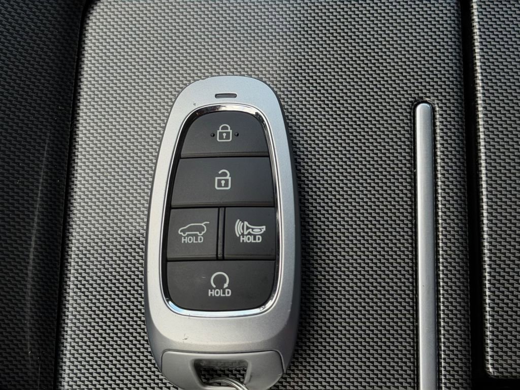 Certified 2023 Hyundai Santa Fe SEL AWD/4WD image 18