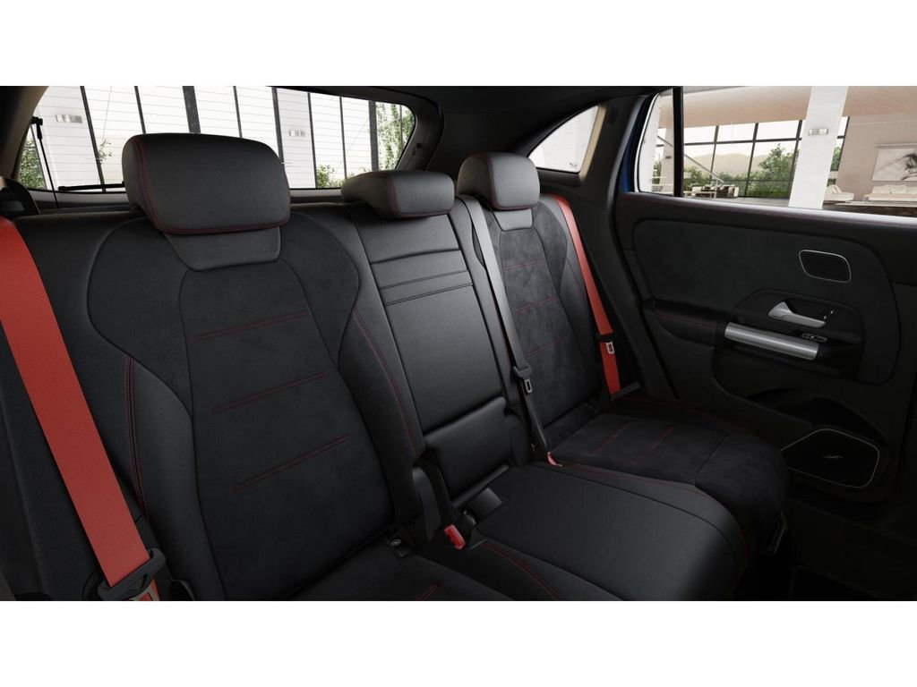 New 2025 Mercedes-Benz GLA 35 AMG 4MATIC image 5