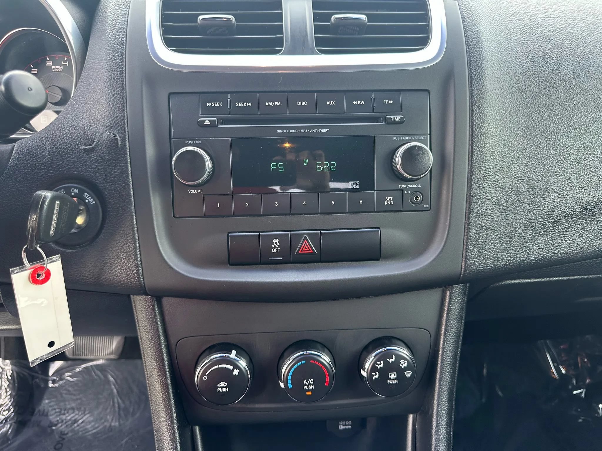 Used 2013 Dodge Avenger SE FWD image 15