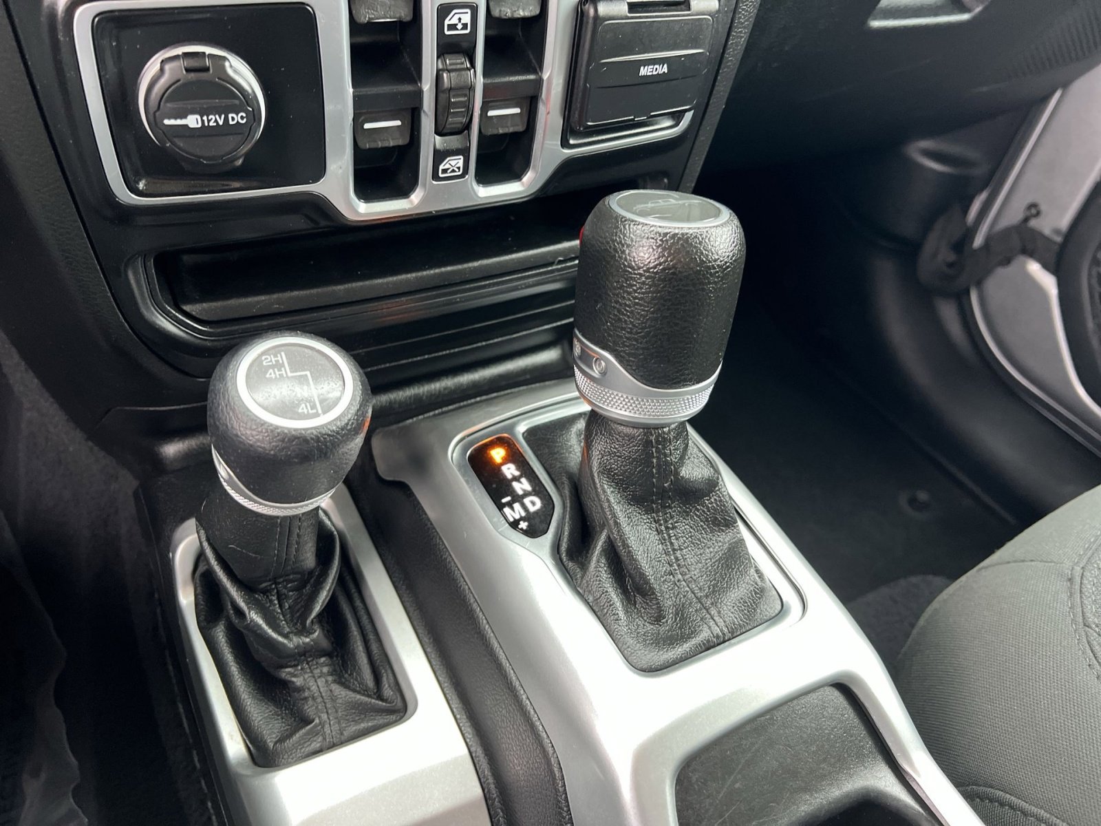 Used 2020 Jeep Gladiator Sport w/ Quick Order Package 24S AWD/4WD image 29