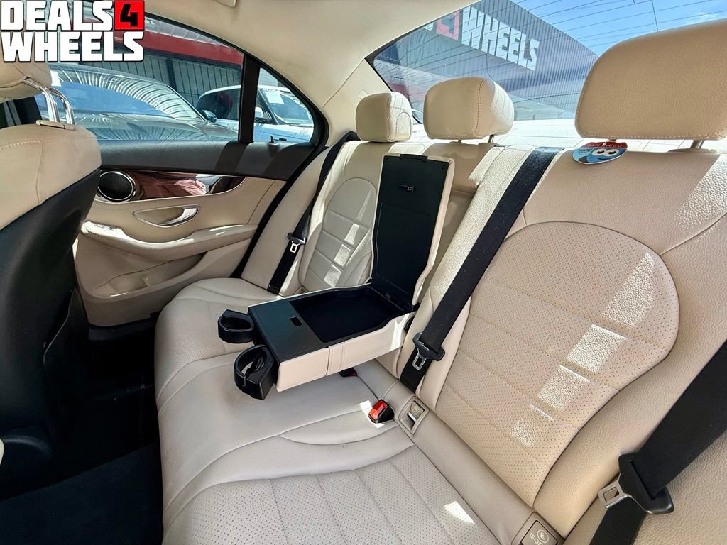 Used 2015 Mercedes-Benz C 300 4MATIC Sedan image 26
