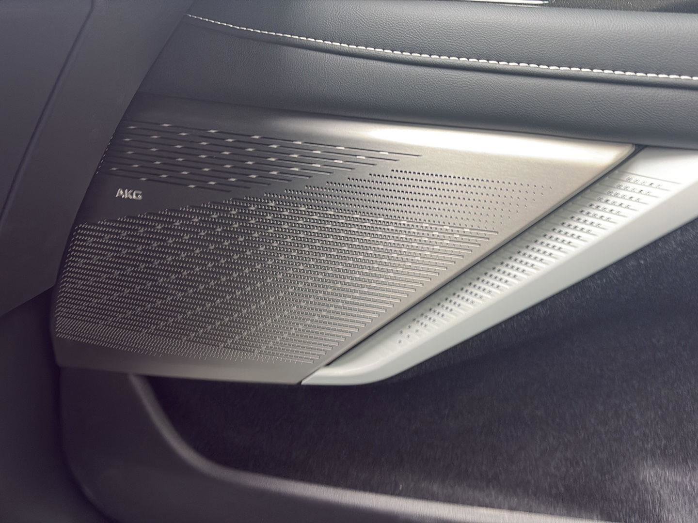 Used 2025 Cadillac Optiq Sport 2 image 13