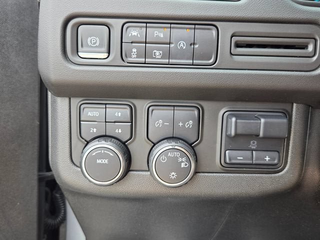 Used 2024 Chevrolet Tahoe RST w/ Luxury Package AWD/4WD image 27