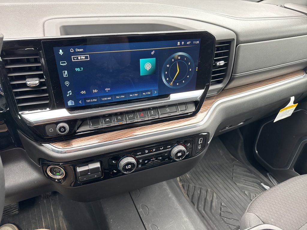 Used 2024 Chevrolet Silverado 1500 RST AWD/4WD image 17
