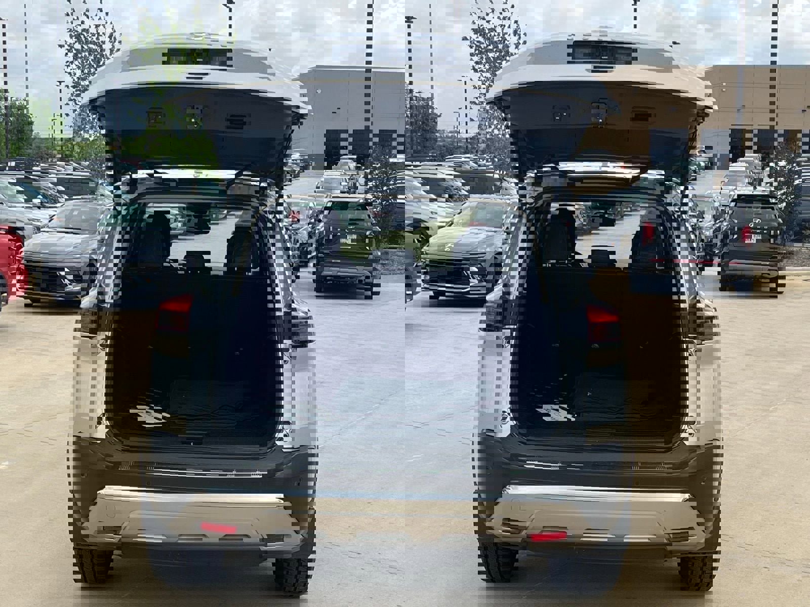 Used 2021 Nissan Rogue Platinum image 15