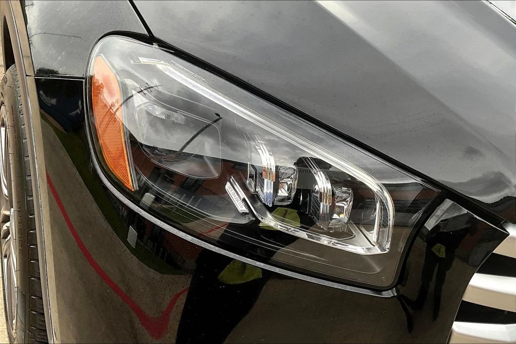 Used 2024 Mercedes-Benz GLS 450 4MATIC image 40
