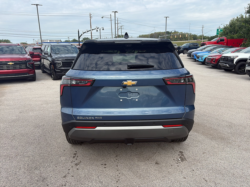 New 2027 Chevrolet Equinox LT w/ Convenience Package II AWD/4WD image 4