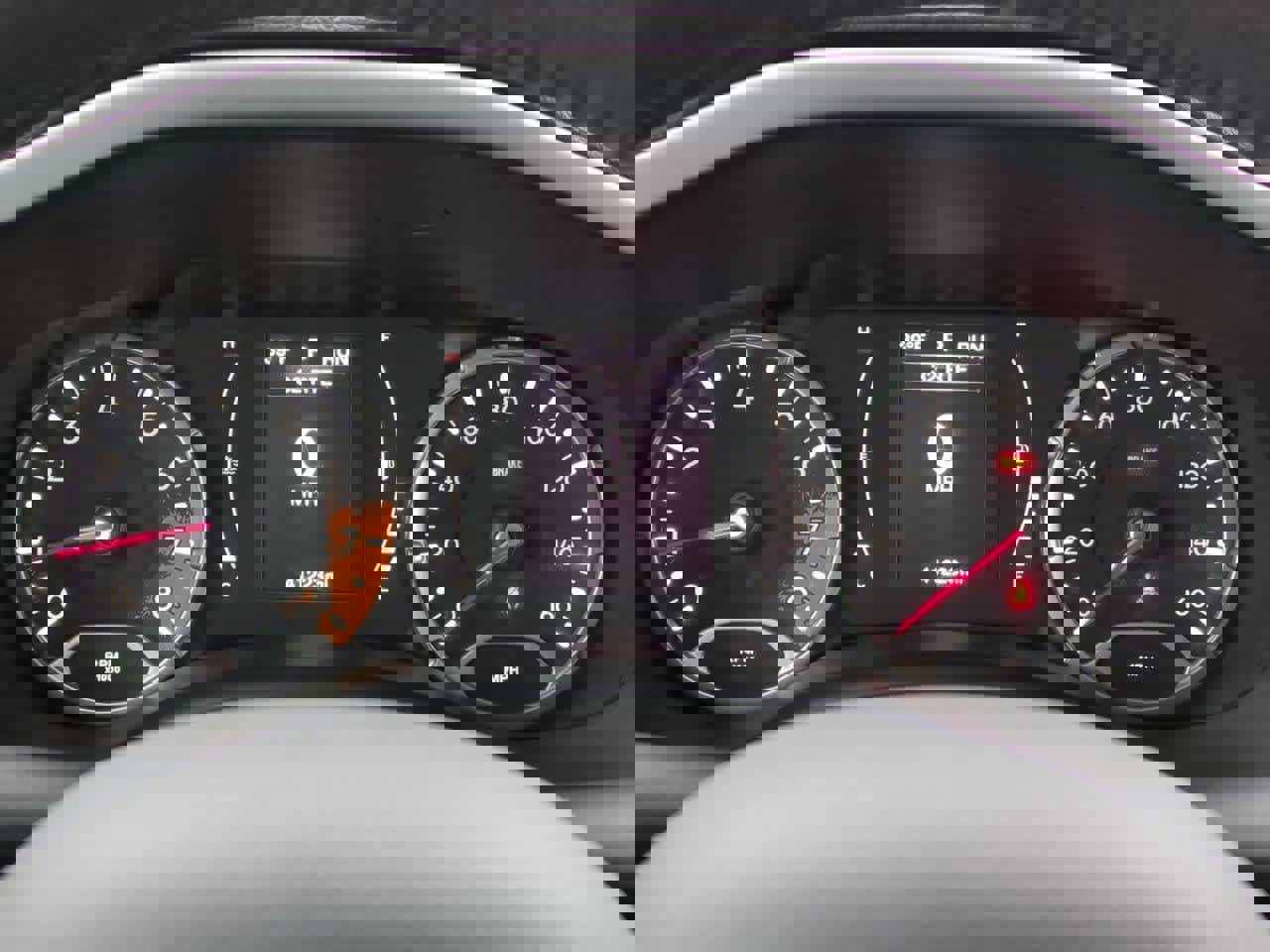 Used 2016 Jeep Renegade Latitude image 32