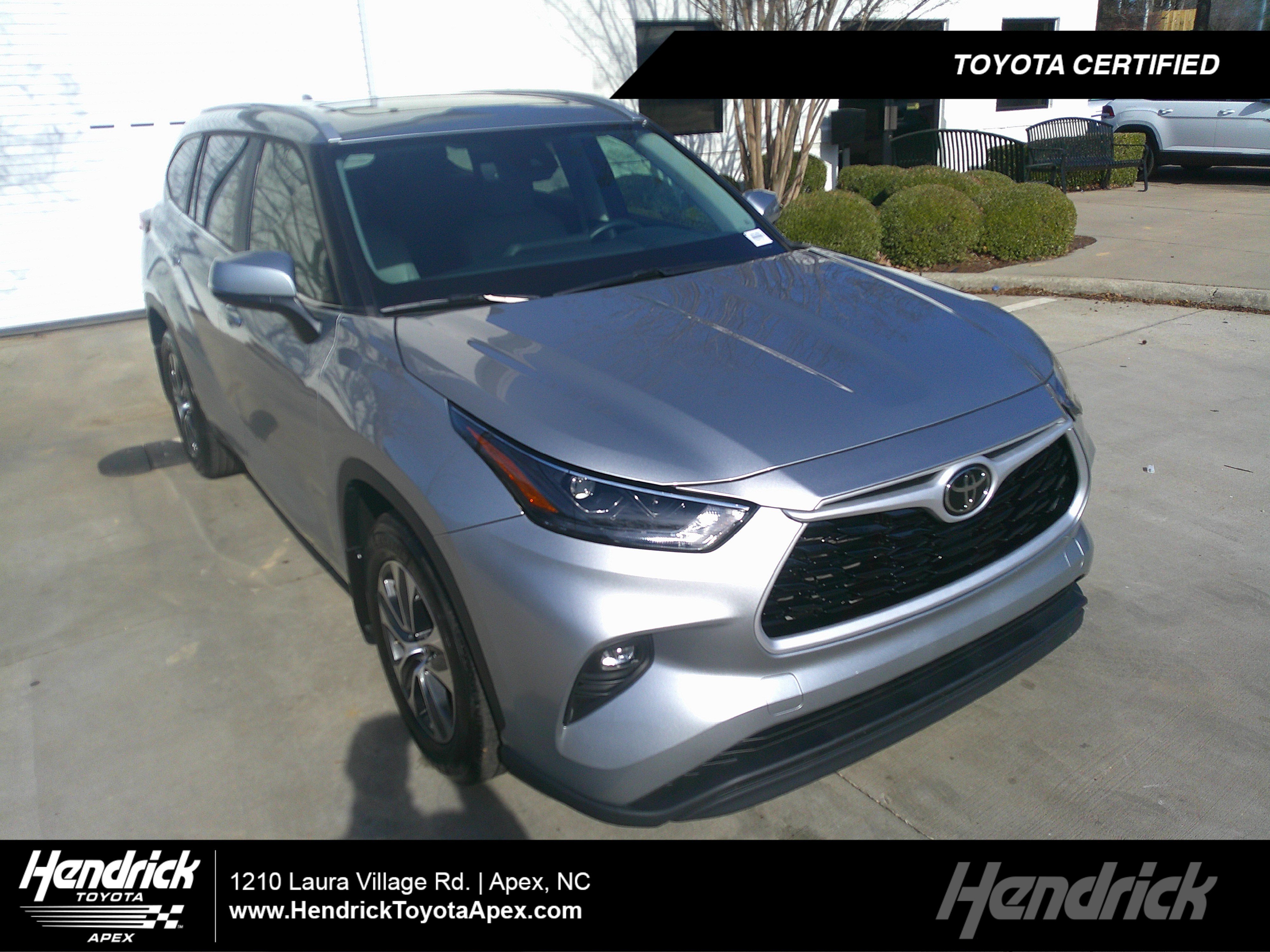 Used 2024 Toyota Highlander XLE