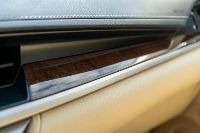 Used 2014 Lexus ES 350 w/ Luxury Package FWD image 48