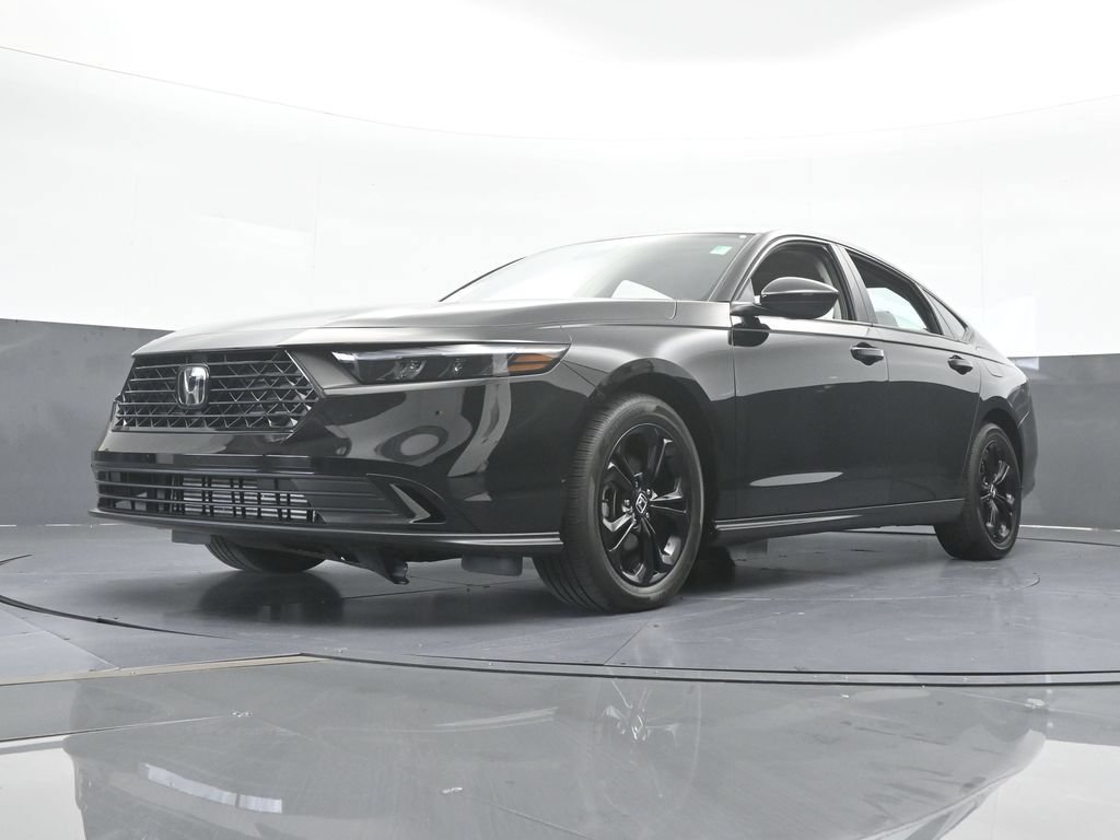 Used 2025 Honda Accord SE image 54