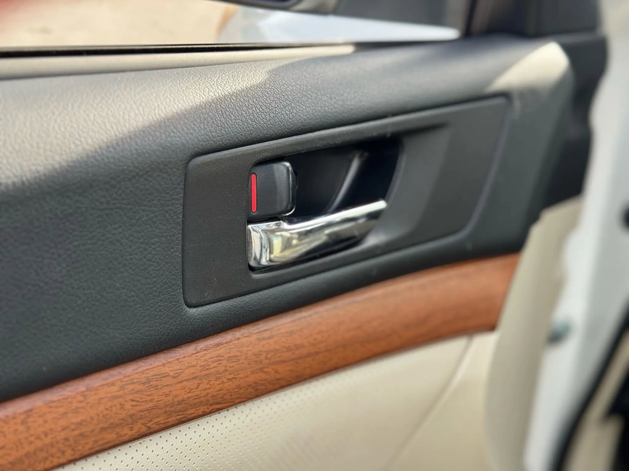 Used 2013 Subaru Outback 2.5i Limited w/ Moonroof Pkg image 11