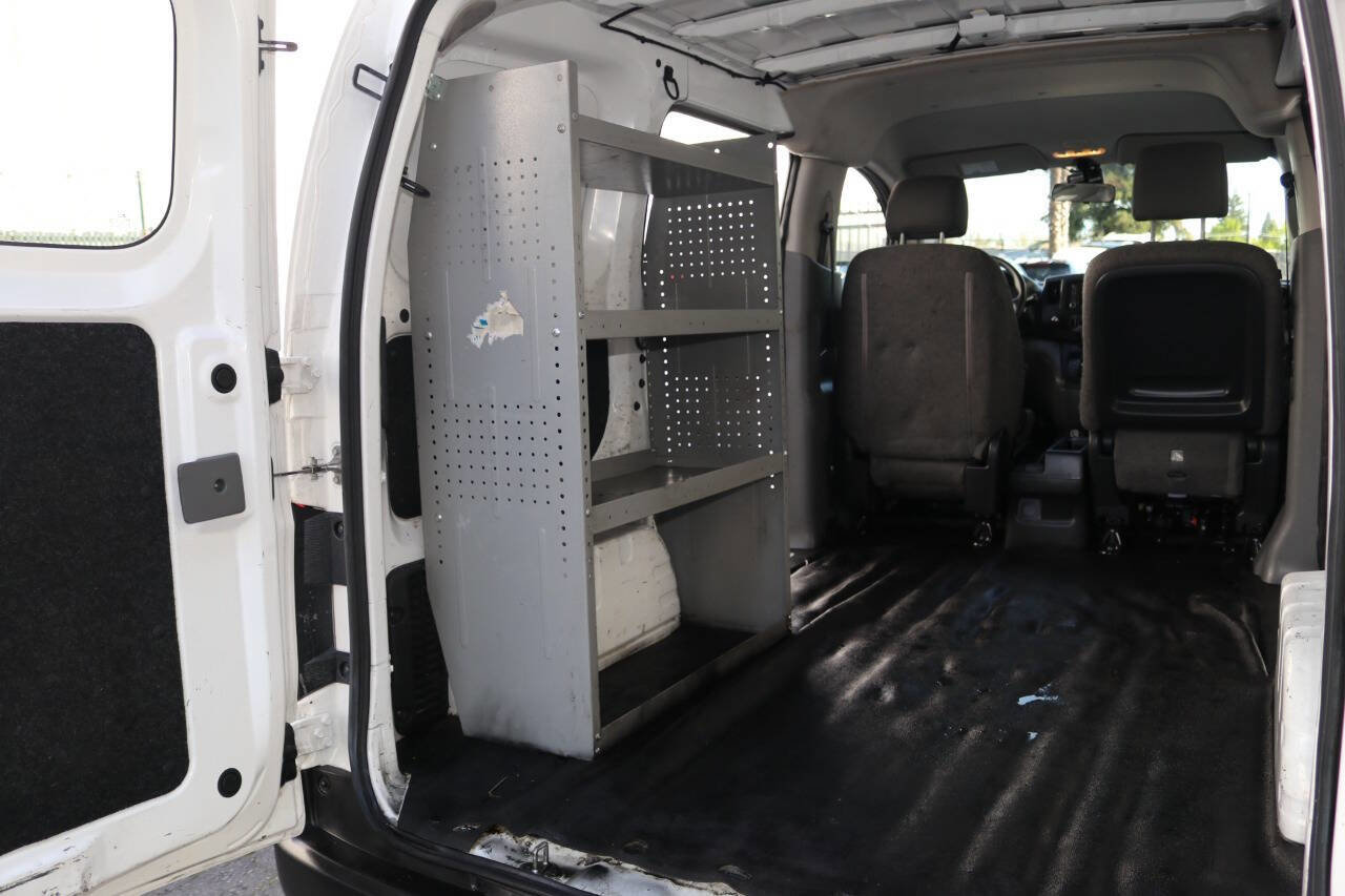 Used 2020 Nissan NV200 S w/ Back Door Glass Package image 67