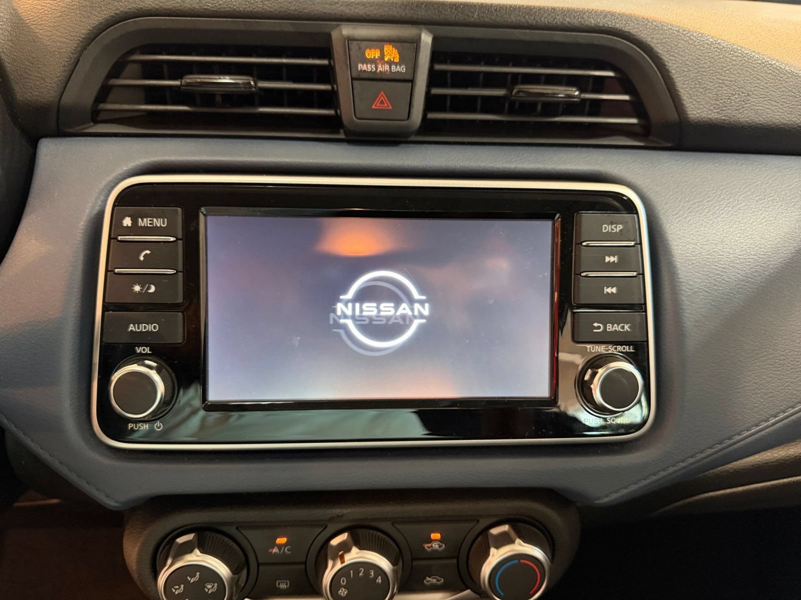 Used 2025 Nissan Versa SV FWD image 19