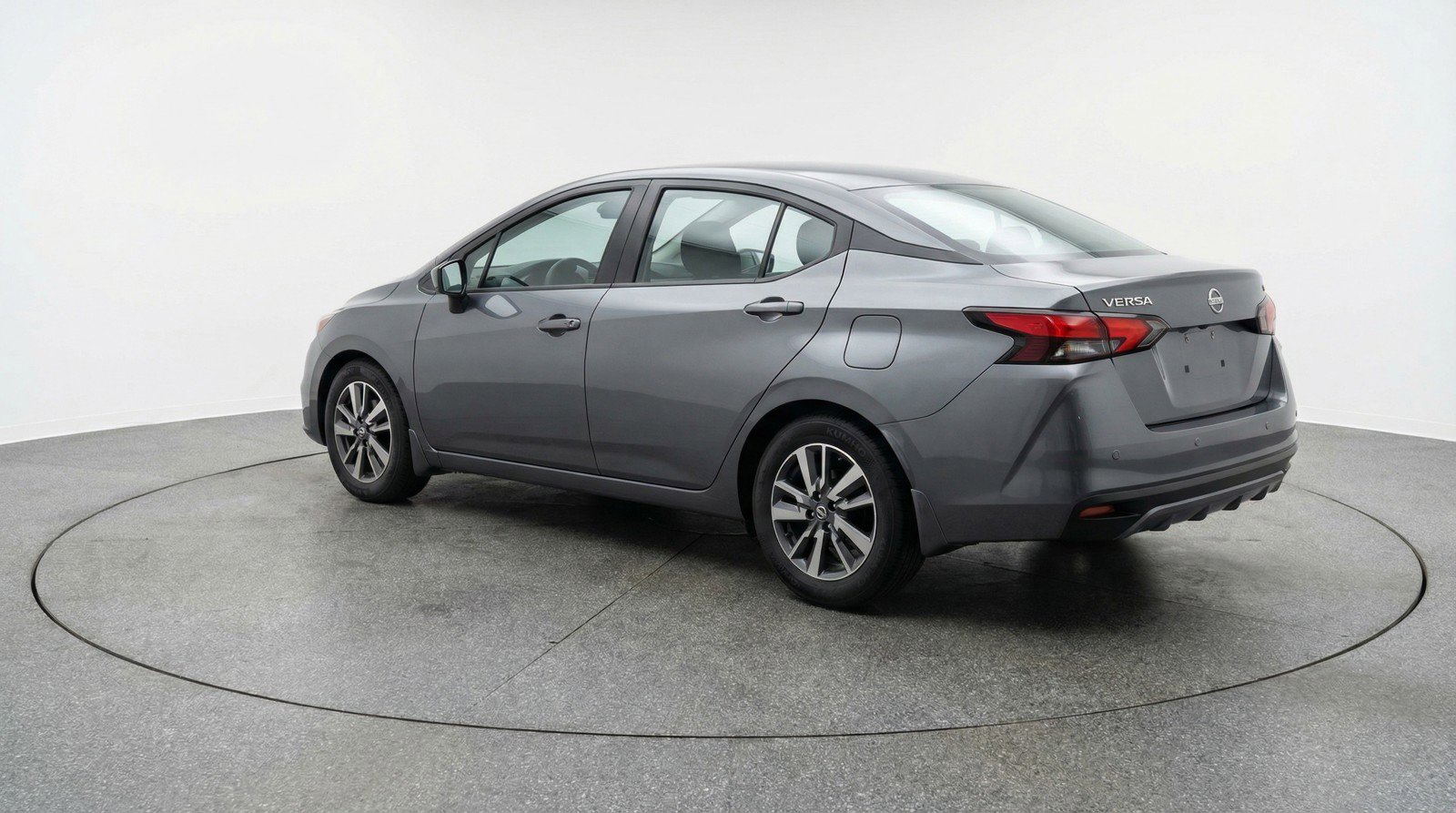 Used 2025 Nissan Versa SV FWD image 6