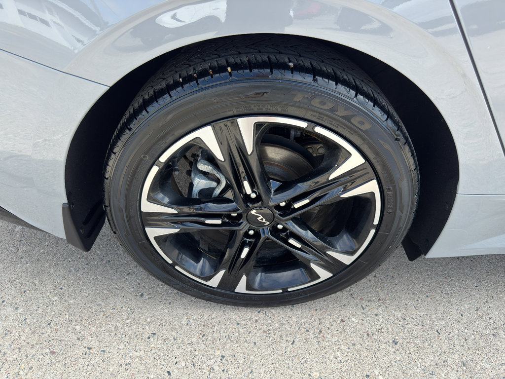 Used 2022 Kia K5 GT-Line w/ GT-Line Awd Premium Package image 9