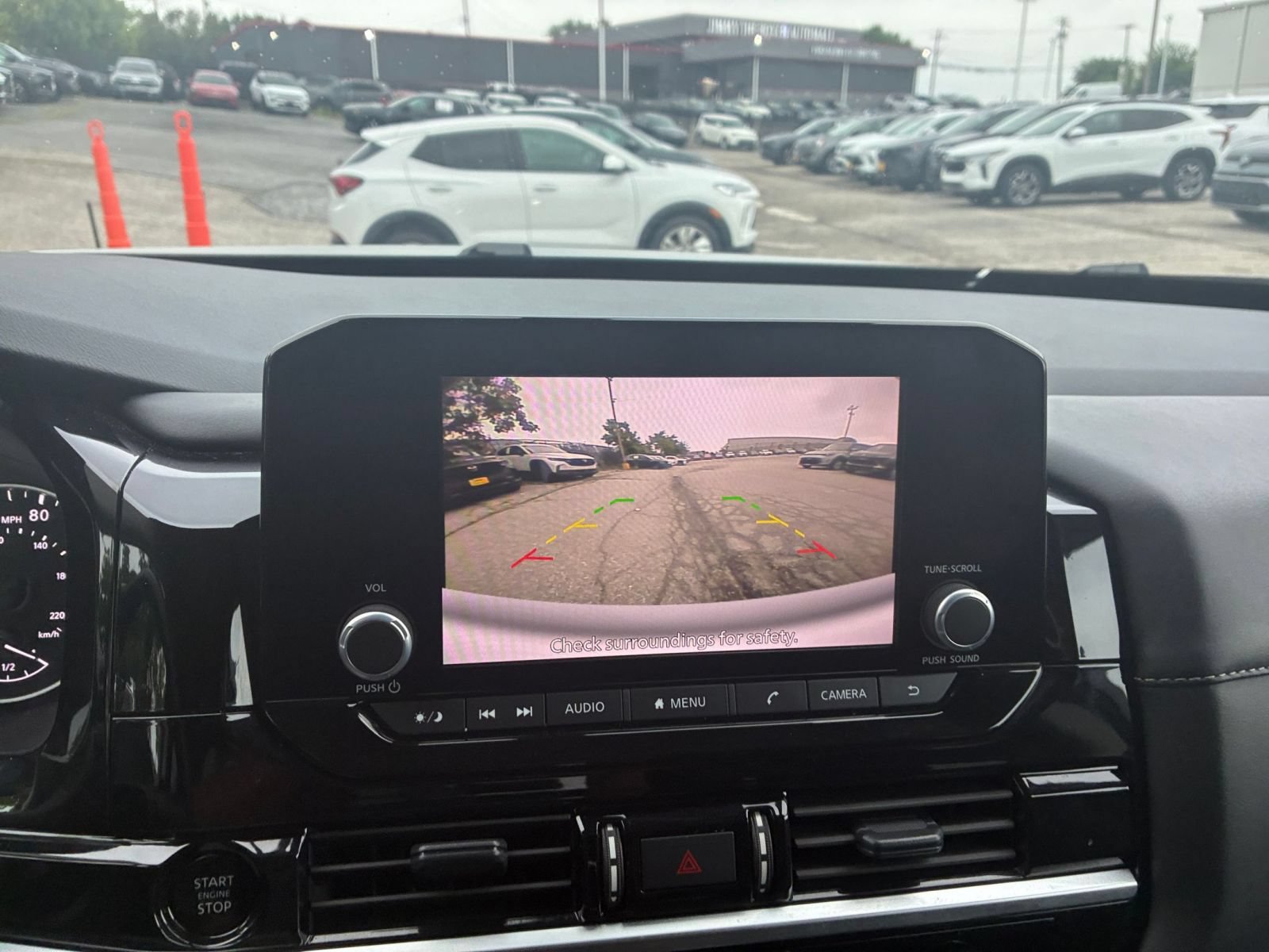 Used 2025 Nissan Pathfinder SV AWD/4WD image 18