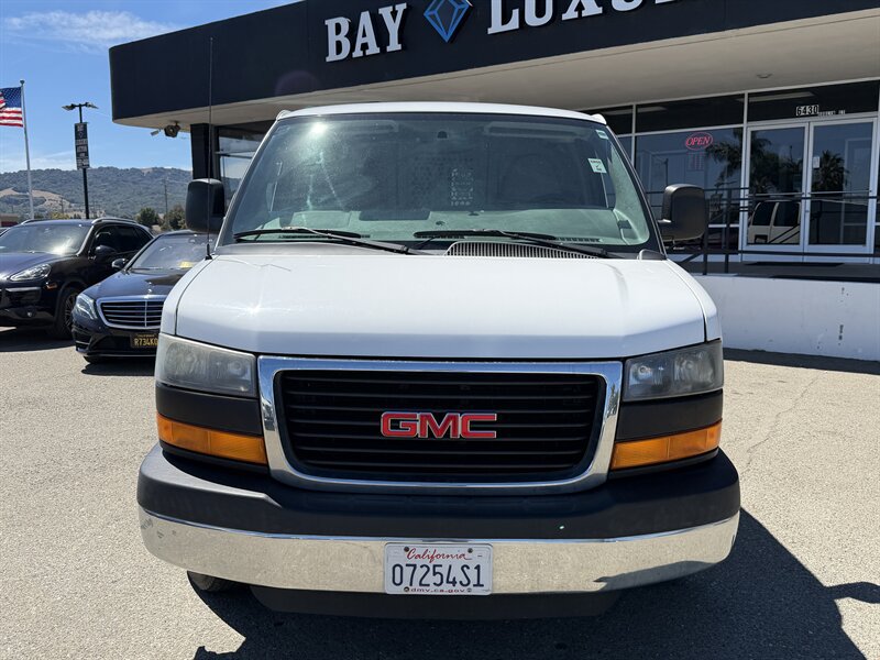 Used 2014 GMC Savana 2500 RWD image 2