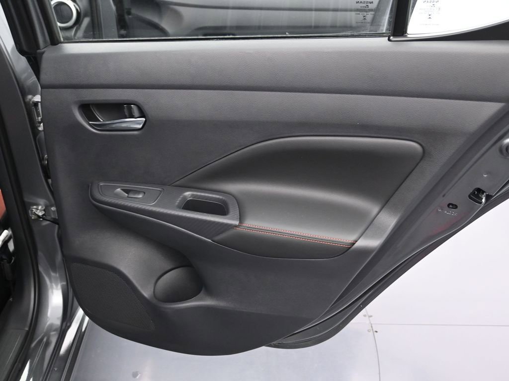 New 2025 Nissan Versa SR w/ Trunk Package FWD image 32