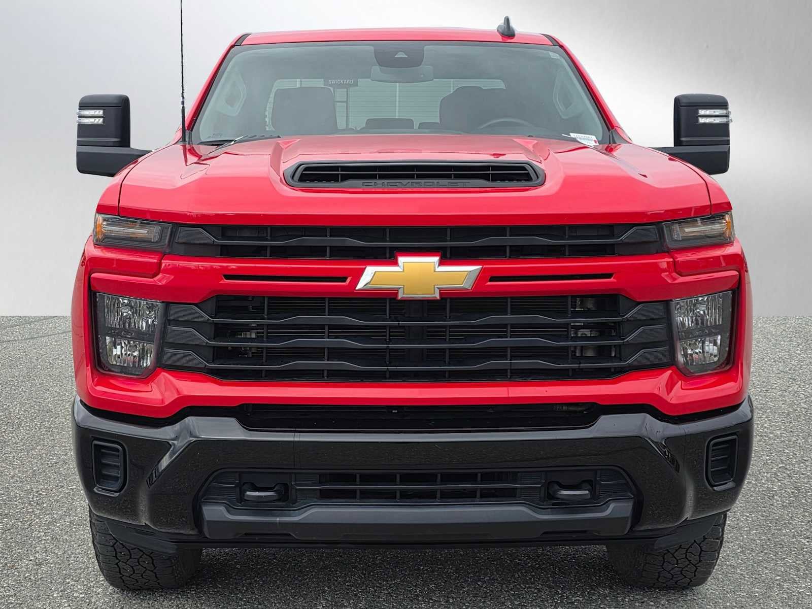 Used 2024 Chevrolet Silverado 2500 Custom w/ Custom Value Package AWD/4WD image 8