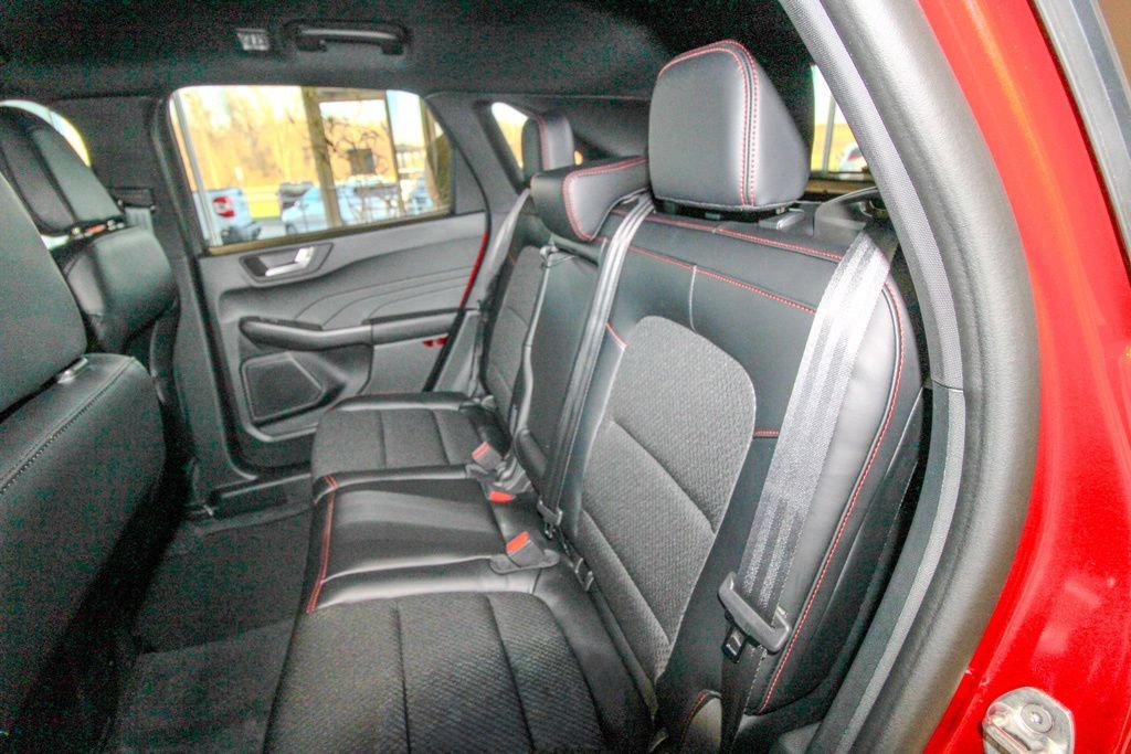 New 2026 Ford Escape ST-Line w/ Tech Pack #1 AWD/4WD image 15