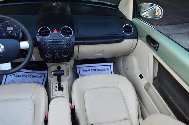 Used 2008 Volkswagen Beetle S image 41