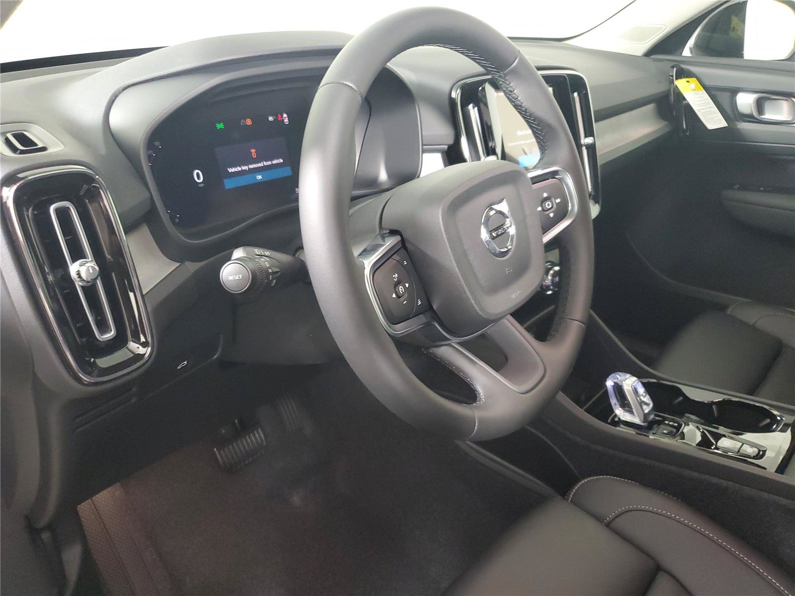 New 2026 Volvo XC40 B5 Plus w/ Protection Package Premier AWD/4WD image 24