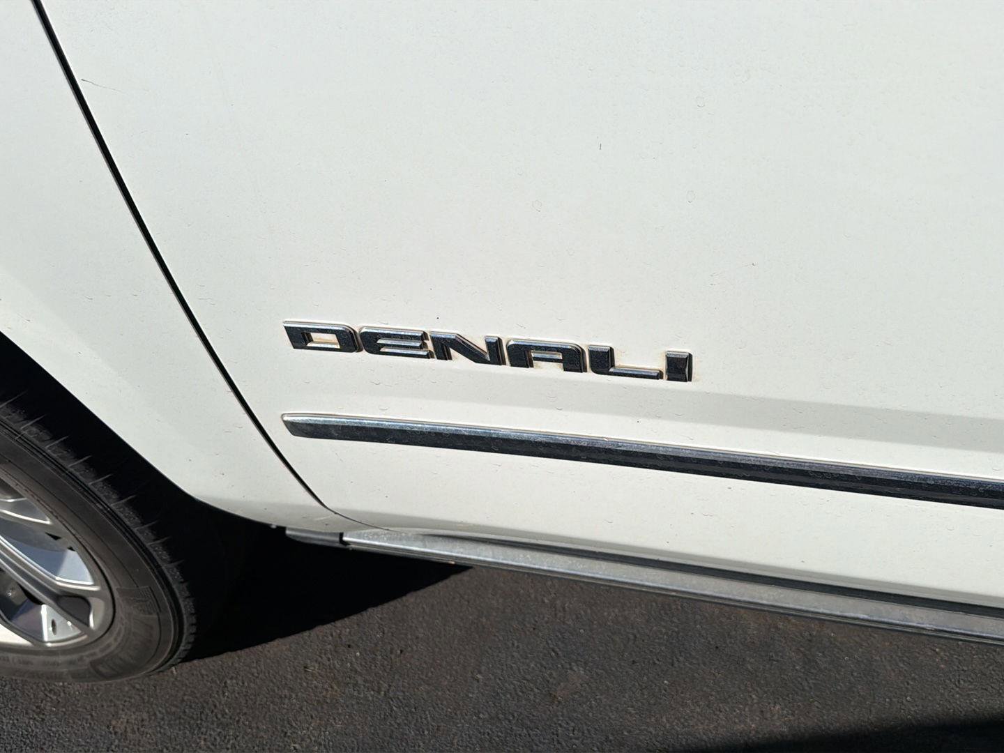 Used 2018 GMC Yukon Denali w/ Denali Ultimate Package RWD image 8