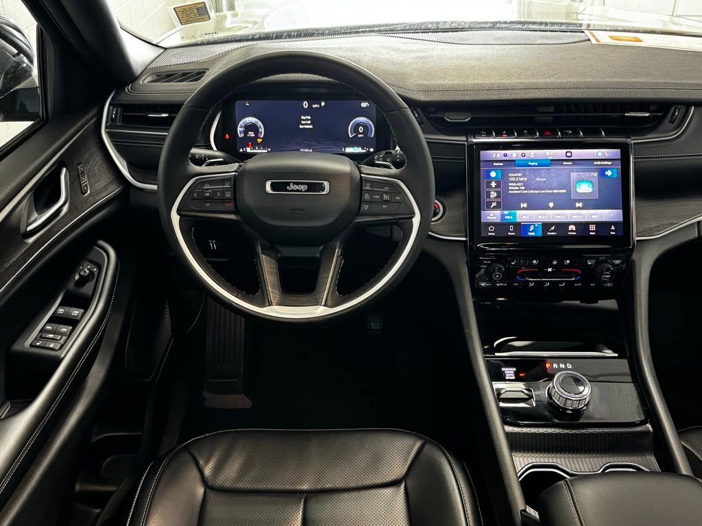 Certified 2024 Jeep Grand Cherokee L Limited w/ Luxury Tech Group II image 13