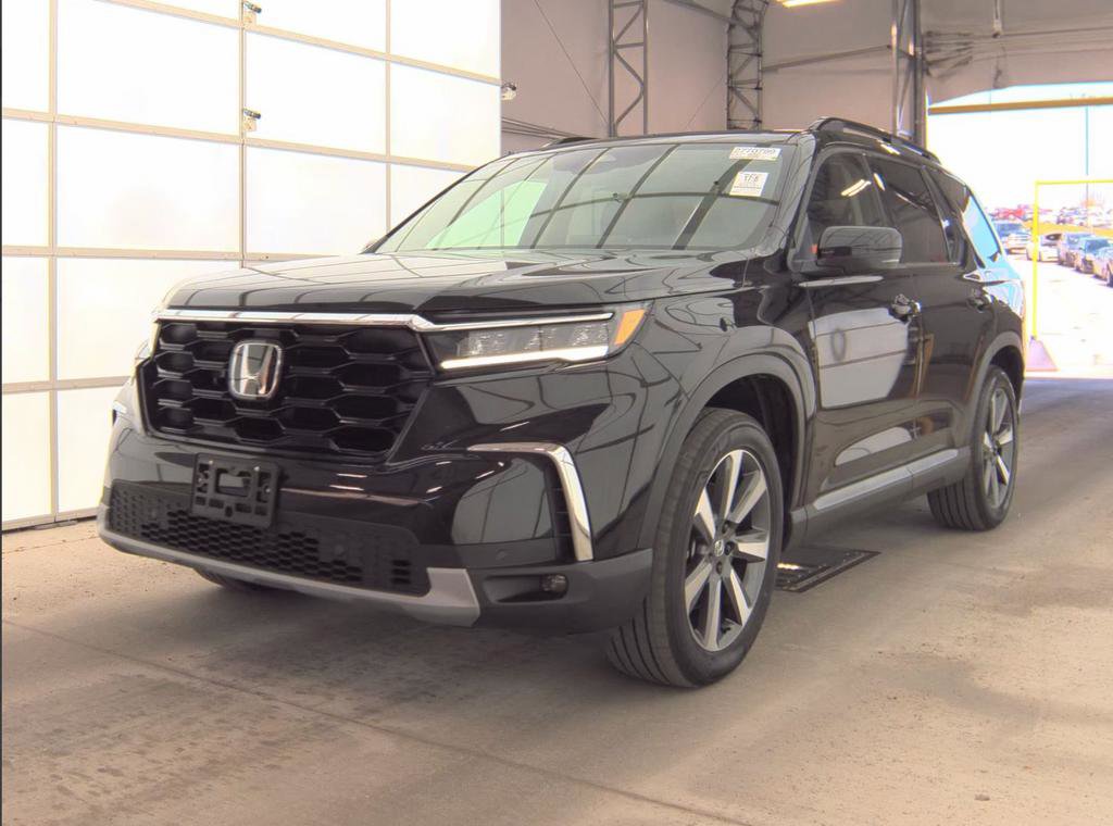 Used 2025 Honda Pilot Touring