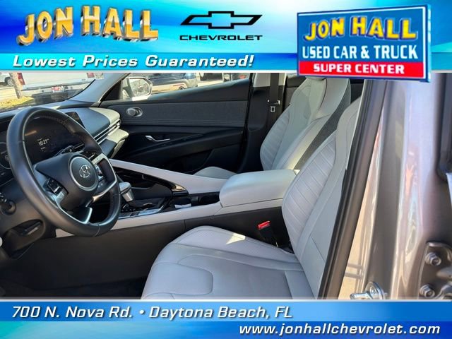 Used 2023 Hyundai Elantra Limited image 17
