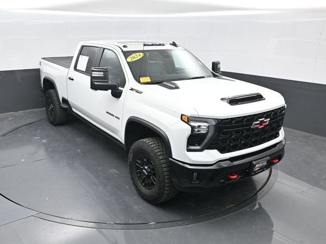 Used 2024 Chevrolet Silverado 2500 ZR2 w/ Technology Package AWD/4WD image 1