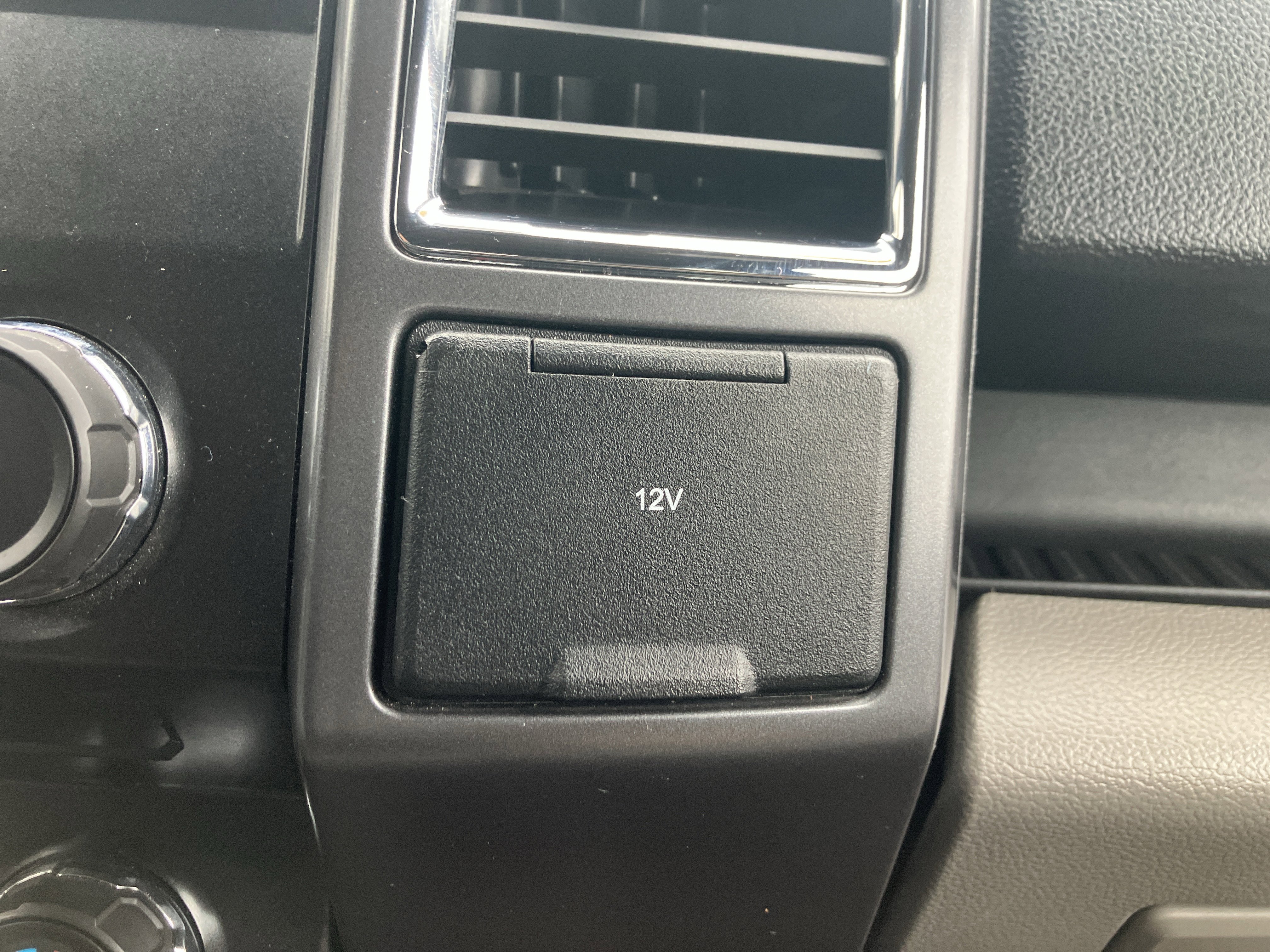 Used 2016 Ford F150 XLT w/ Trailer Tow Package image 29