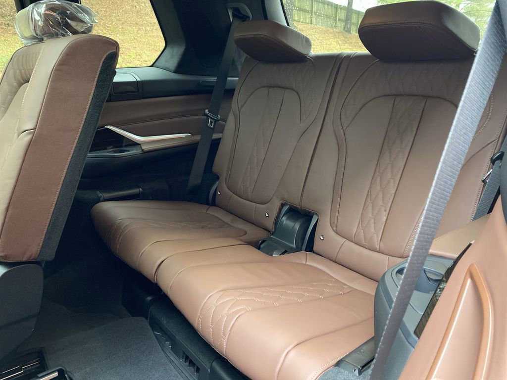 Used 2020 BMW X7 xDrive40i w/ M Sport Package image 49