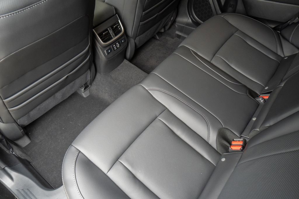 Used 2025 Subaru Outback Touring w/ Popular Package #2 image 18