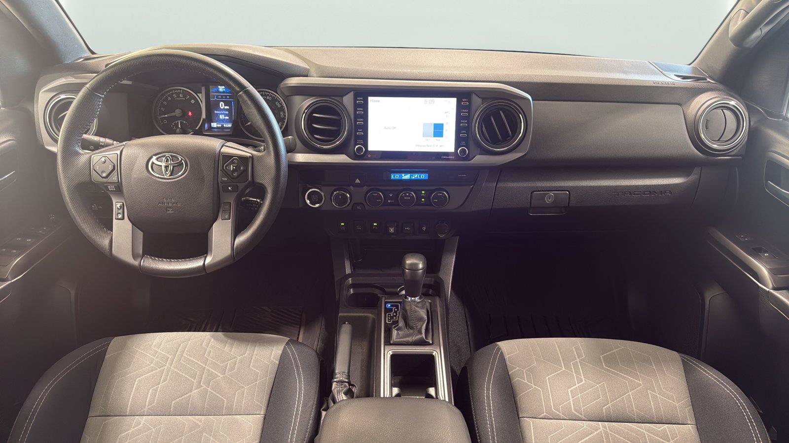 Used 2021 Toyota Tacoma TRD Sport w/ Technology Package AWD/4WD image 12
