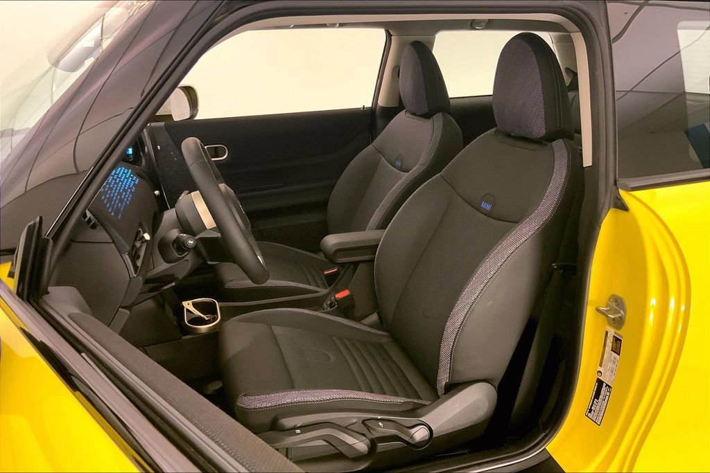 Certified 2025 MINI Cooper S image 13