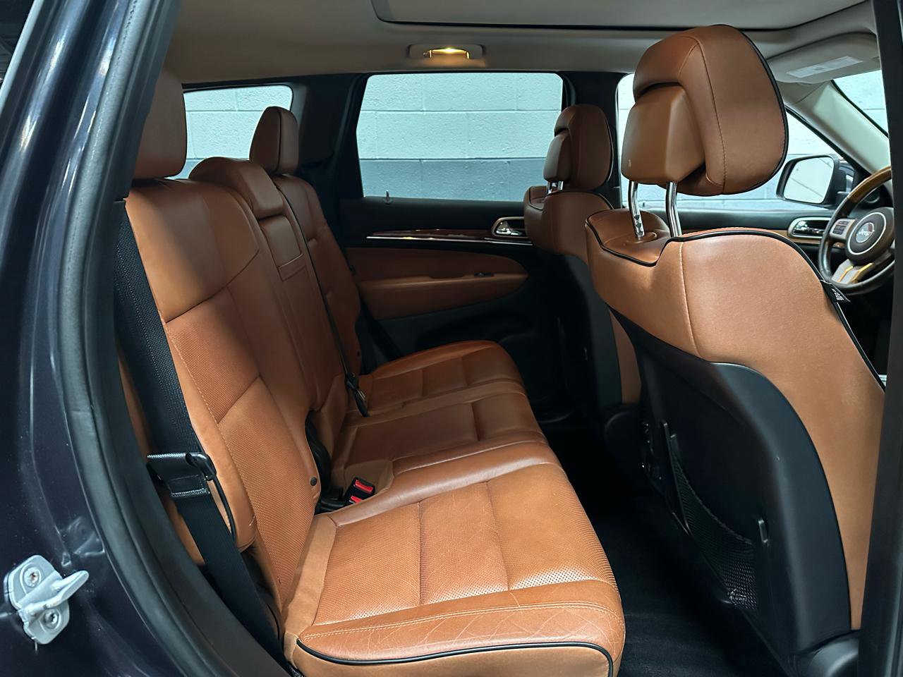 Used 2013 Jeep Grand Cherokee Overland w/ Advance Technology Group image 11