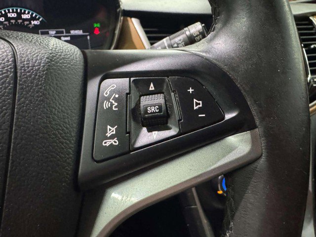 Used 2020 Chevrolet Trax LT w/ LT Convenience Package image 21