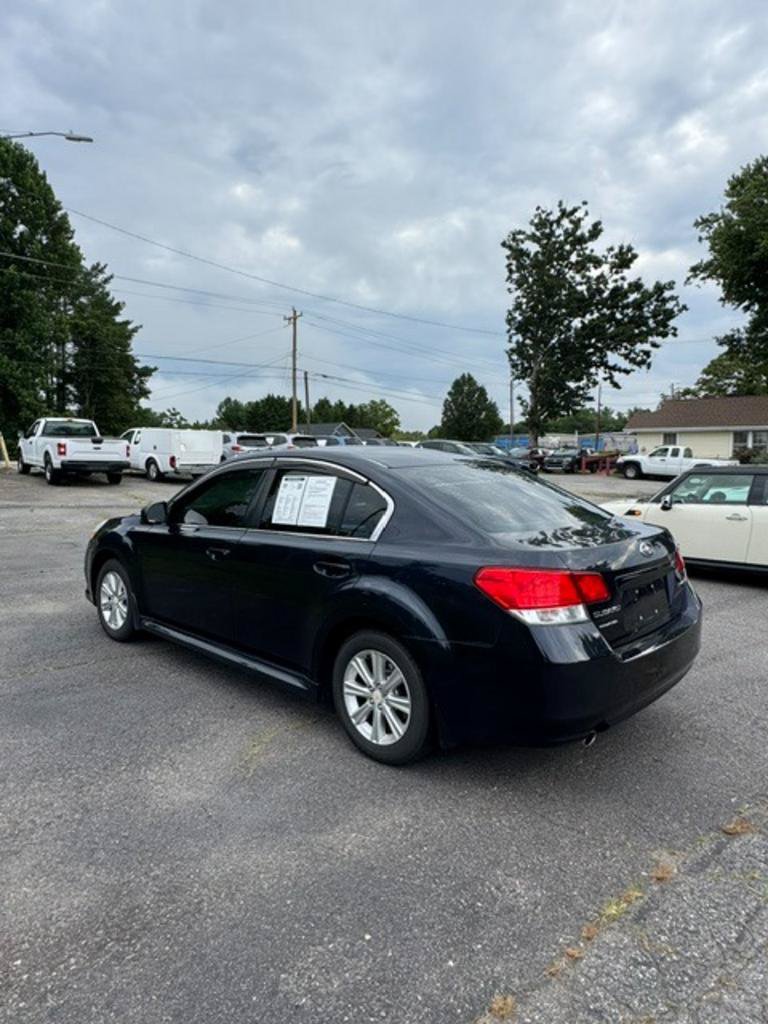 Used 2012 Subaru Legacy 2.5i Premium w/ All-Weather Pkg AWD/4WD image 5
