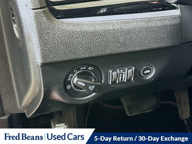Used 2019 Chrysler 300 S RWD image 12