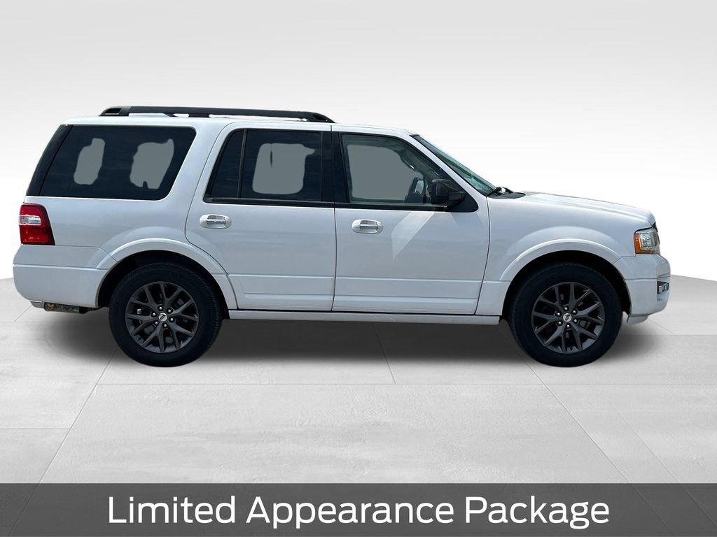 Used 2017 Ford Expedition Limited w/ Equipment Group 301A AWD/4WD image 7
