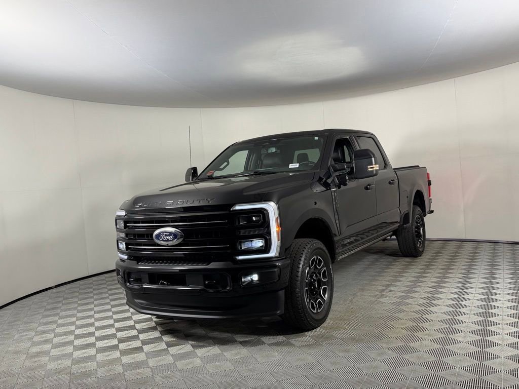 Used 2025 Ford F350 Platinum AWD/4WD image 3