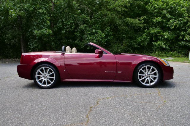 Used 2007 Cadillac XLR V RWD image 46