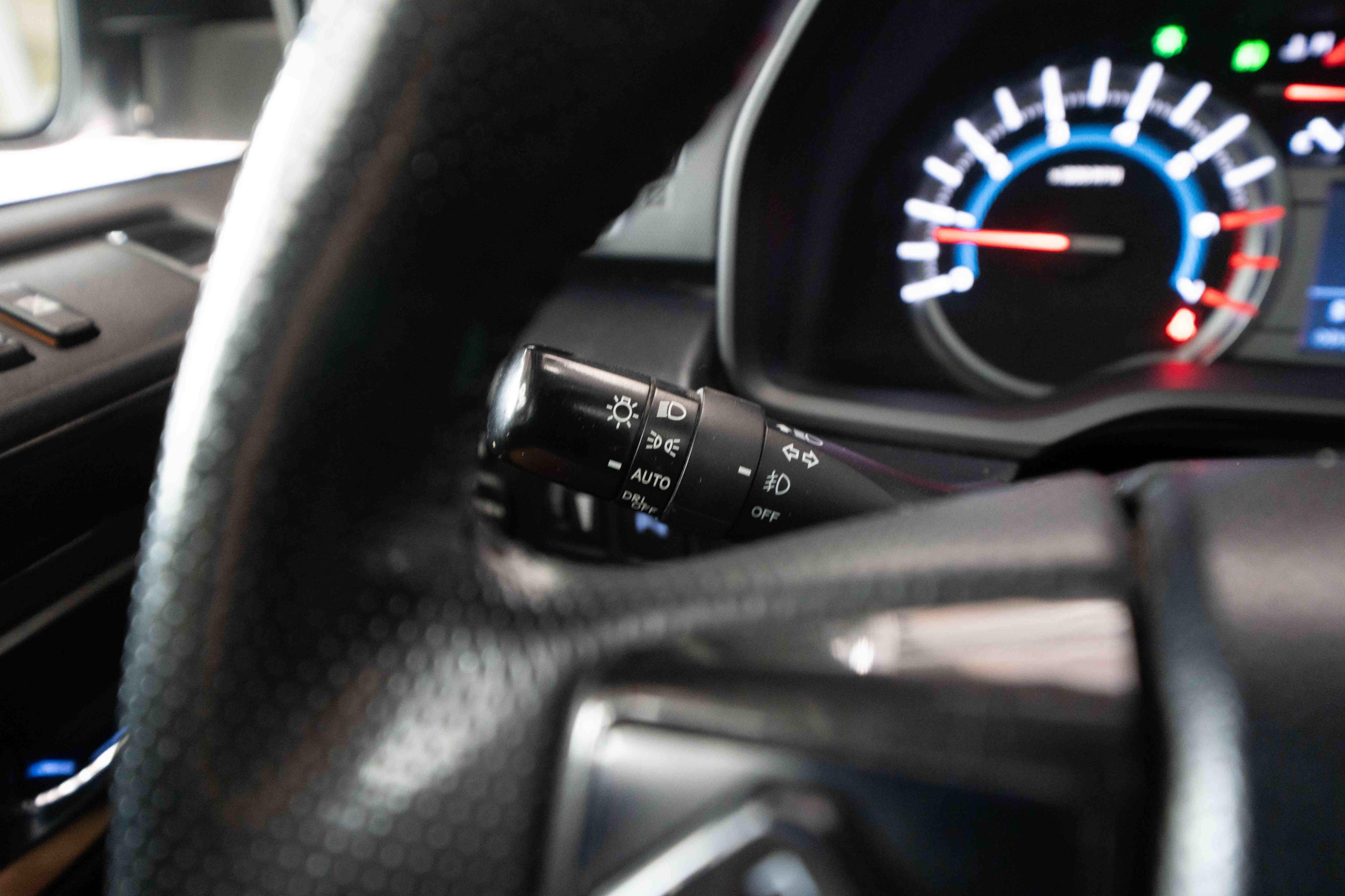 Used 2019 Toyota 4Runner Limited AWD/4WD image 13