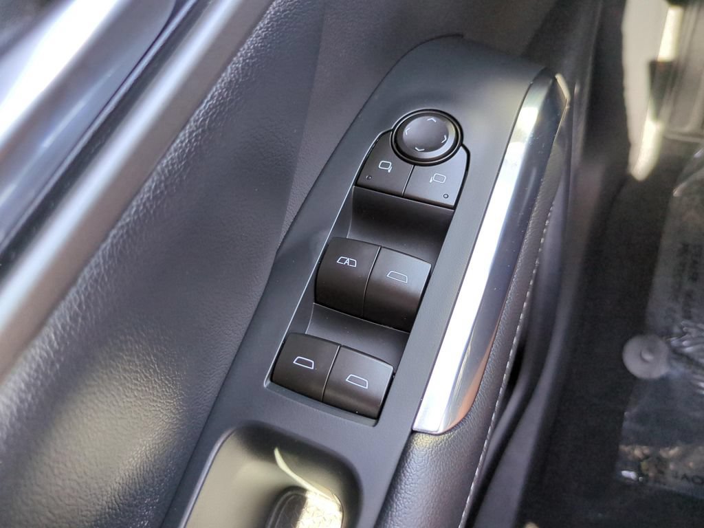 Used 2026 Chevrolet Traverse LT w/ Driver Confidence Package FWD image 19