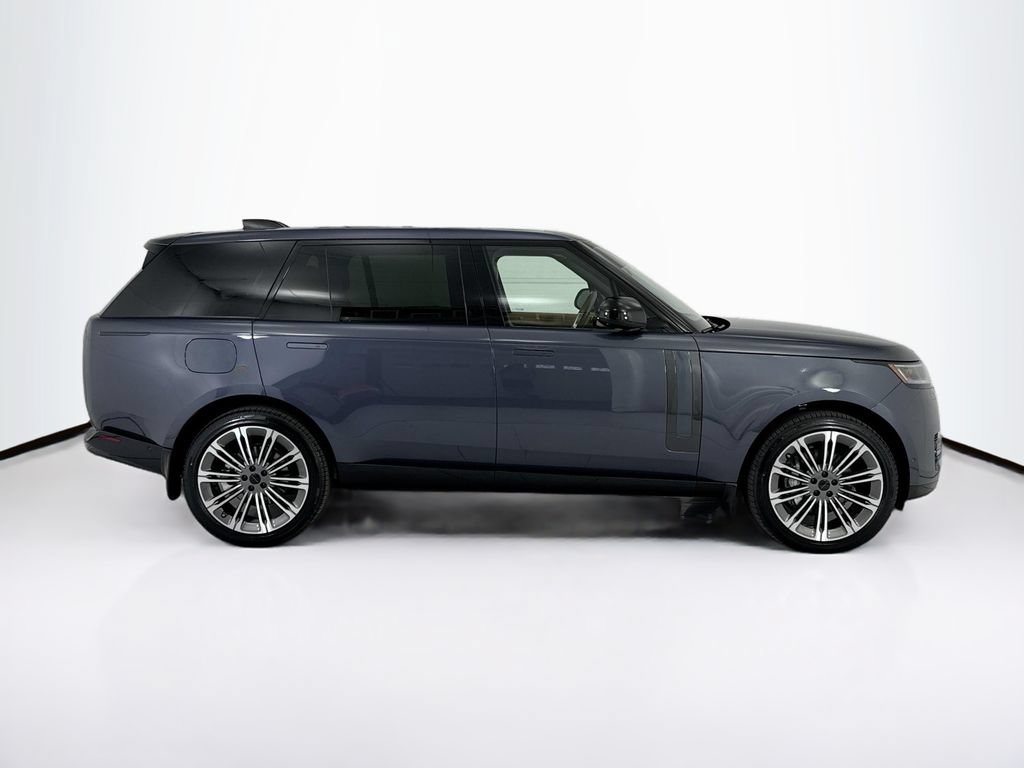 New 2026 Land Rover Range Rover Long Wheelbase SE AWD/4WD image 4