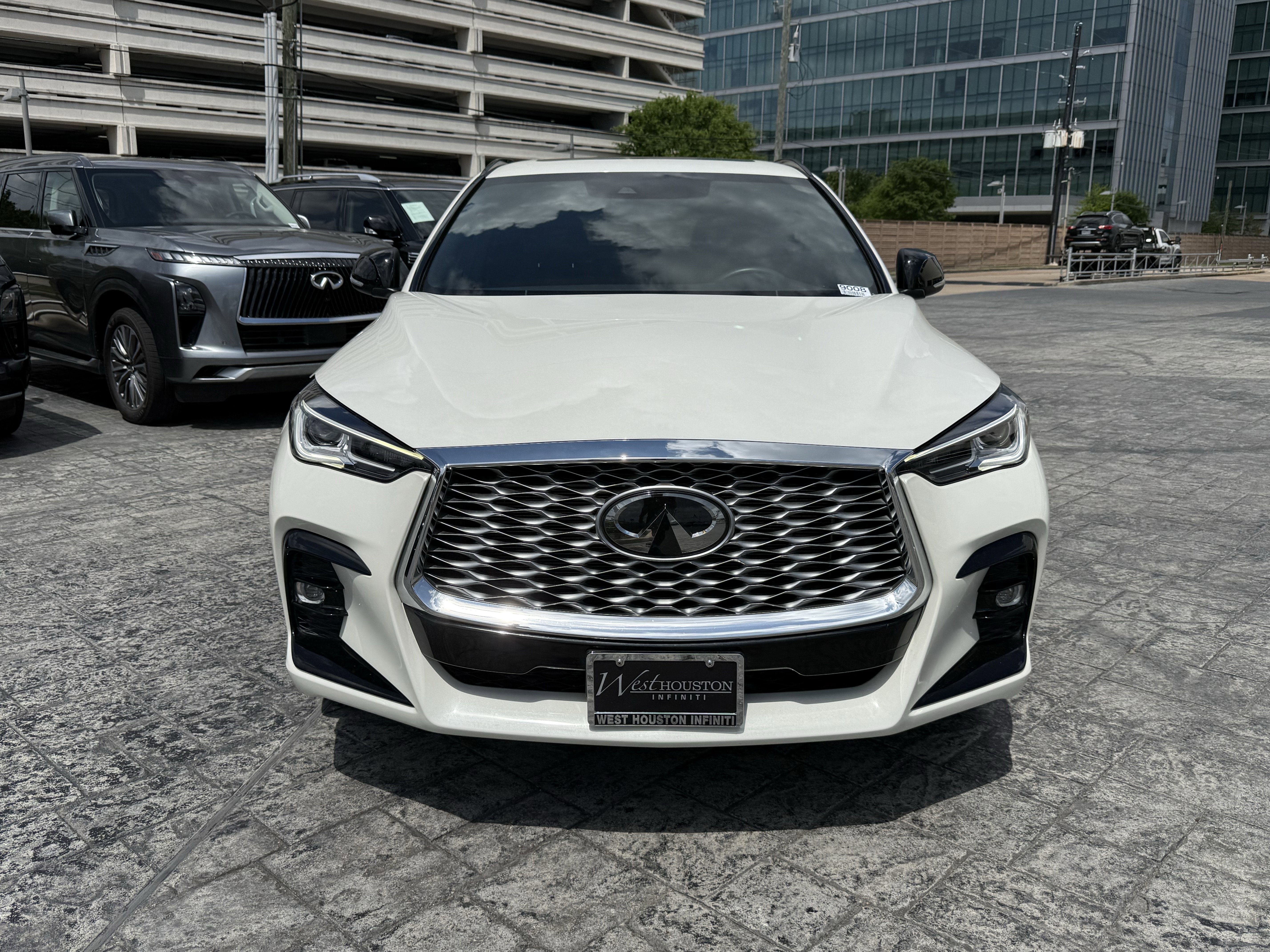 Certified 2023 INFINITI QX55 Luxe w/ Cargo Package AWD/4WD image 2